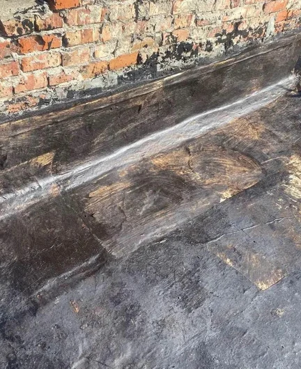 bb198a88-ada9-44bf-bc55-3f7871cbd34b-roof-waterproofing-brick-20260528.jpg
